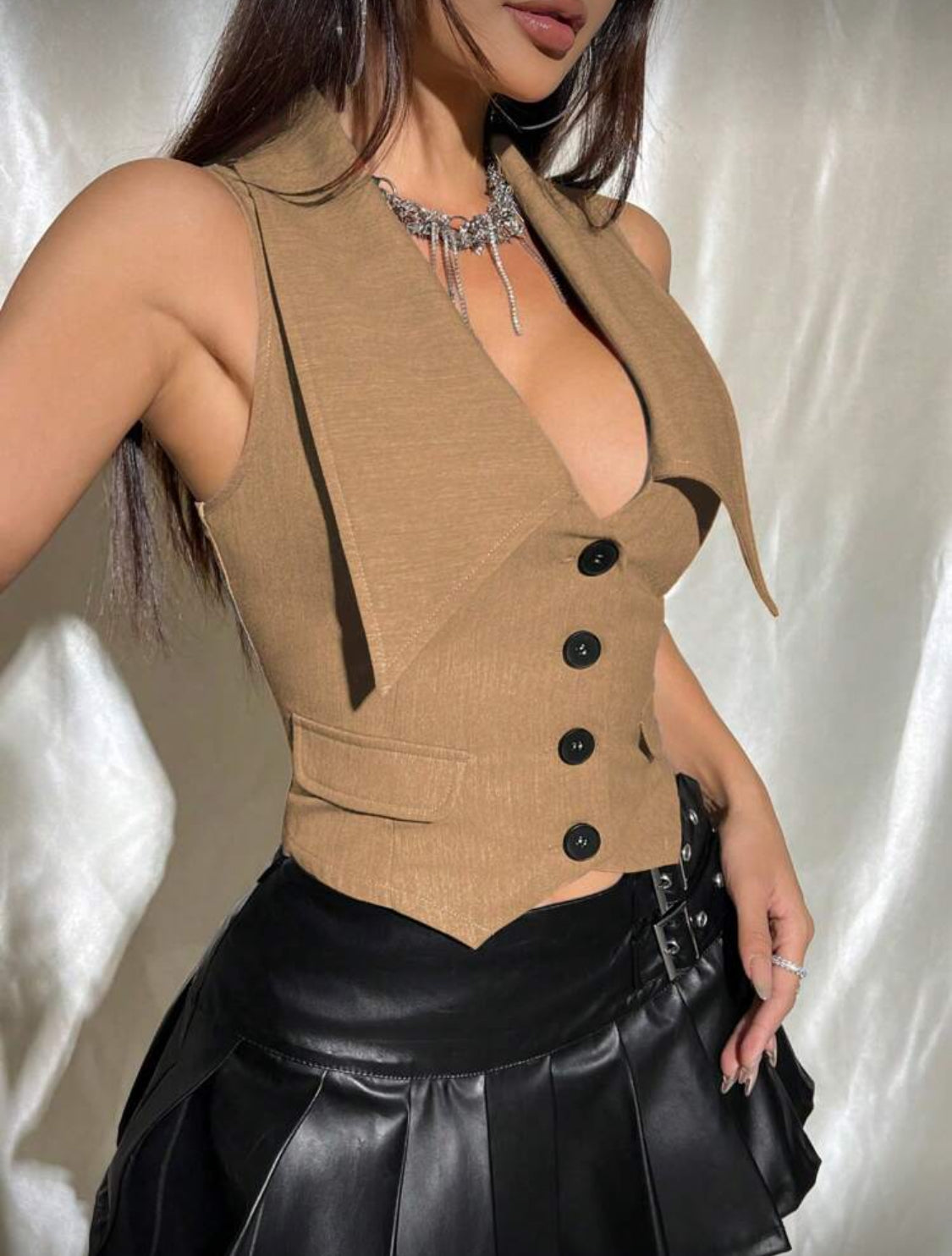 Tailored Sleeveless Buttoned Vest Top