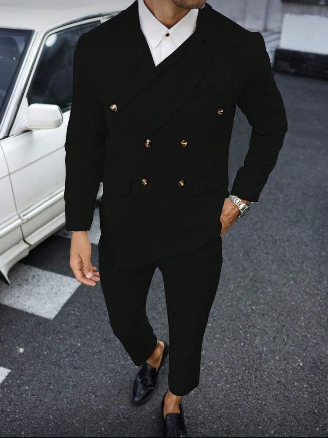 Elegant White Double-Breasted Men’s Suit